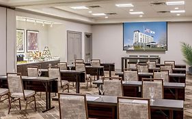 Doubletree By Hilton Boston Logan Airport Chelsea 4*